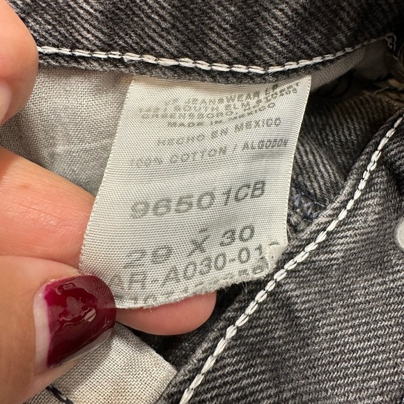 Wrangler Vintage Distressed Faded Black Jeans Sz 29 x 30 - Picture 7 of 9